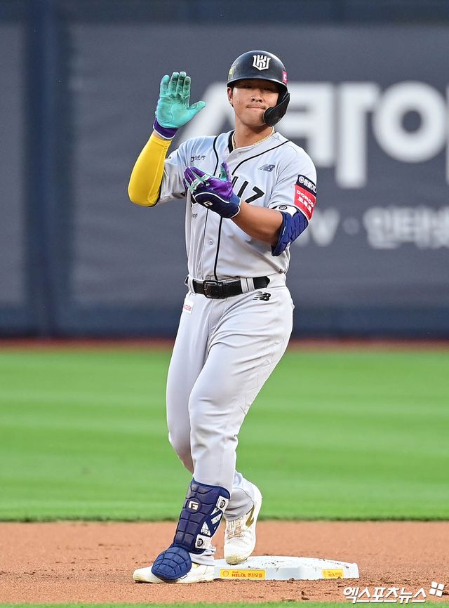 KT 위즈 외야수 안현민 2025시즌 전반기 국내 타자 중 두 번째로 많은 16개의 홈런을 기록했다. 사진 엑스포츠뉴스 DB