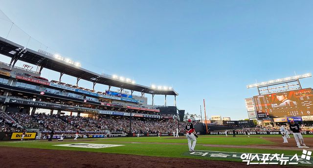 올해 33년 만에 전반기 1위를 달성한 한화 이글스가 전반기 시청률 집계에서도 톱10 경기에 모두 이름을 올리며 저력을 발휘했다. 특히 시청률 3%를 넘긴 경기가 7차례나 나오는 등 인기를 실감케 했다. 엑스포츠뉴스 DB