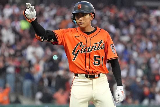 7월 10경기 타율 0.324로 기분 좋게 전반기를 마무리한 샌프란시스코 자이언츠 이정후는 9일(한국시간) 캐나다 온타리오주 토론토 로저스 센터에서 열리는 2025 메이저리그(MLB) 토론토 블루제이스와 원정경기에 6번타자 겸 중견수로 선발 출전한다. 연합뉴스
