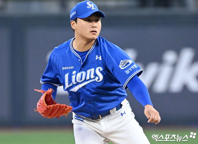 11일 오후 수원KT위즈파크에서 열린 '2025 신한 SOL Bank KBO리그' 삼성 라이온즈와 KT 위즈의 경기, 1회말 삼성 선발투수 이승현이 공을 힘차게 던지고 있다. 엑스포츠뉴스 DB