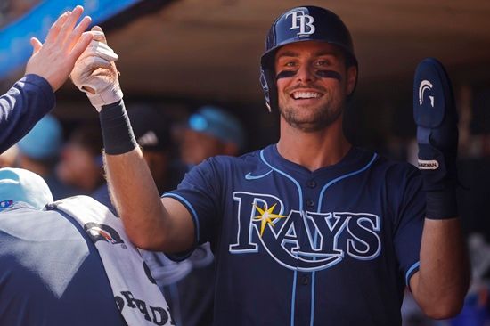 탬파베이 레이스 얀디 디아즈가 19일(한국시간) 미국 플로리다주 탬파의 조지 M. 스타인브레너 필드에서 열린 2025 미국 메이저리그(MLB) 볼티모어 오리올스와 홈경기 6회말 그랜드슬램으로 승부에 쐐기를 박았다. 연합뉴스