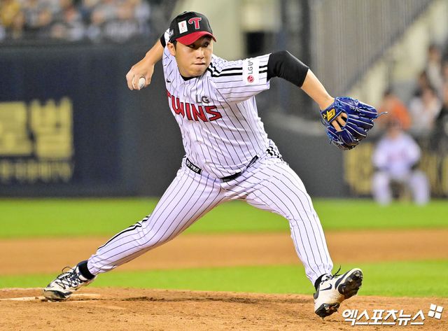 LG 트윈스 사이드암 박명근이 지난 19일 서울 잠실야구장에서 열린 2025 신한 SOL Bank KBO리그 롯데 자이언츠와의 팀 간 10차전에서 0.1이닝 1실점으로 부진했다. 사진 엑스포츠뉴스 DB