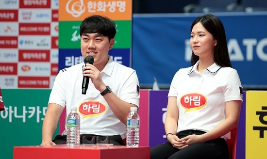 신생팀 하림의 팀 주장 김준태가 취재진의 질문에 답변하고 있다. PBA
