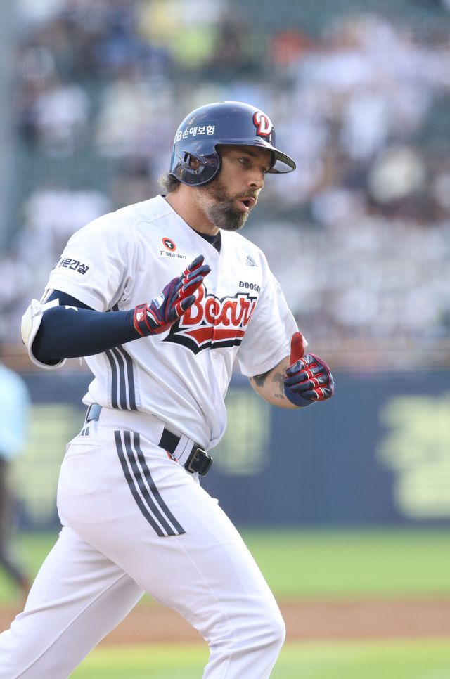 두산 베어스 제이크 케이브. 두산 베어스