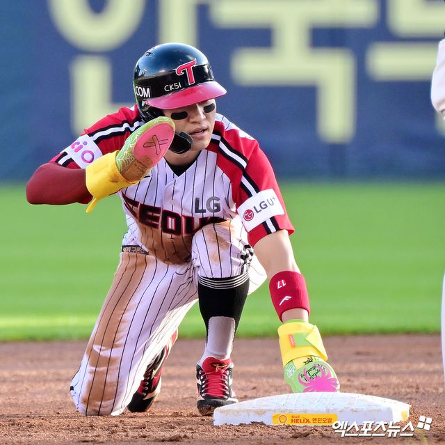 현재 리그 도루 1위를 달리고 있는 LG 트윈스 박해민이 지난 22일에서 24일 광주 KIA챔피언스필드에서 열린 KIA 타이거즈와 원정 3연전에서 타율 0.400(10타수 4안타) 2홈런 5타점 2볼넷으로 맹활약했다. 엑스포츠뉴스 DB