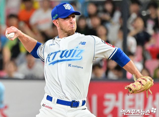 KT 위즈 선발투수 패트릭 머피가 올해 정규시즌 경기에 등판해 투구하고 있다. 엑스포츠뉴스 DB