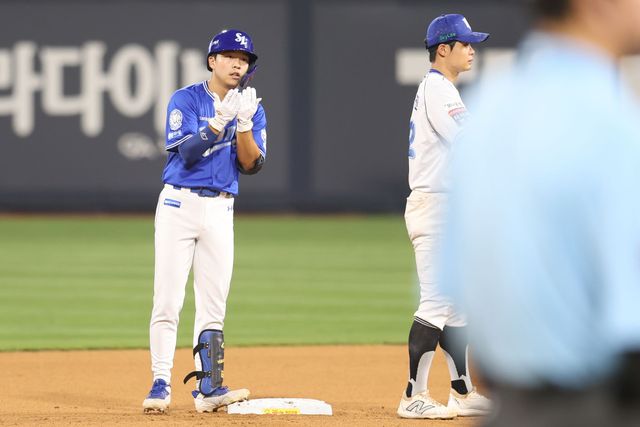 삼성 라이온즈 양도근이 지난 25일 수원 KT 위즈전에서 세리머니하고 있다. 삼성 라이온즈