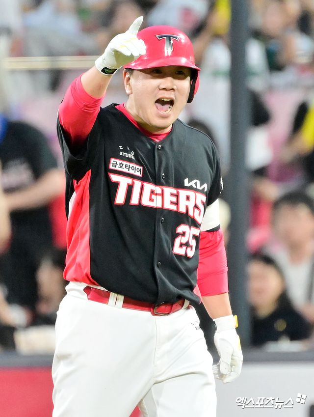 지난 5월 22일 오후 수원KT위즈파크에서 열린 '2025 신한 SOL Bank KBO리그' KIA 타이거즈와 KT 위즈의 경기, 5회초 1사 만루 KIA 이우성이 2타점 적시타를 날린 후 기뻐하고 있다. 엑스포츠뉴스 DB