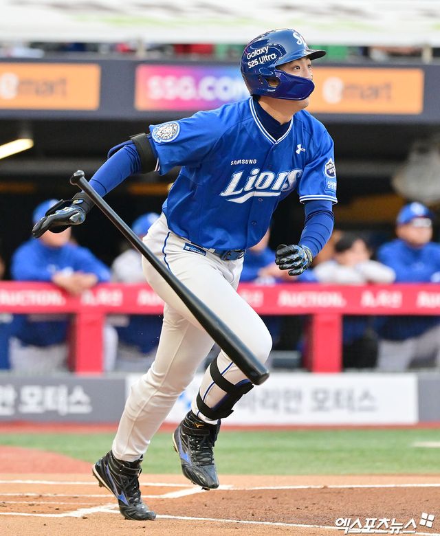 29일 오후 인천SSG랜더스필드에서 열린 '2025 신한 SOL Bank KBO리그' 삼성 라이온즈와 SSG 랜더스의 경기, 1회초 2사 삼성 구자욱이 솔로 홈런을 날리고 있다. 엑스포츠뉴스 DB