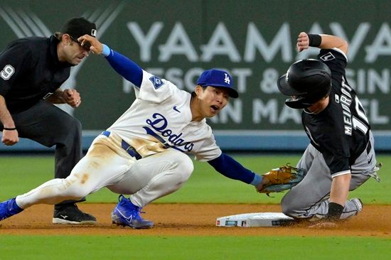 지난 3일 시카고 화이트삭스전에 9번타자 겸 2루수로 선발 출전해 3타수 1안타 1볼넷 1도루 멀티출루 활약을 펼친 LA 다저스 김혜성이 우완 선발투수를 상대로 선발 라인업에서 제외됐다. 연합뉴스