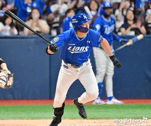 27일 오후 서울 구로구 고척스카이돔에서 열린 '2025 신한 SOL Bank KBO리그' 삼성 라이온즈와 키움 히어로즈의 경기, 3회초 1사 만루 삼성 구자욱이 타격을 하고 있다. 엑스포츠뉴스 DB