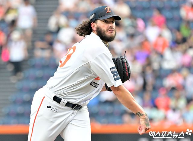 한화 이글스 선발투수 코디 폰세가 30일 대전 삼성 라이온즈전에서 투구하고 있다. 대전, 김한준 기자