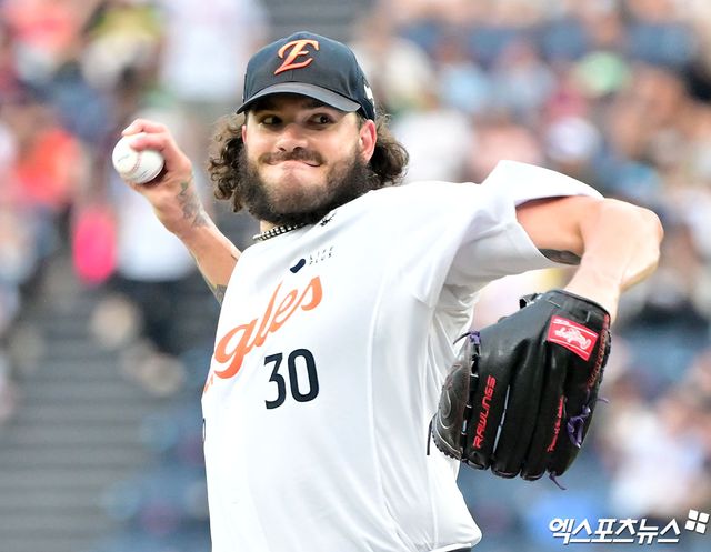 한화 이글스 선발투수 코디 폰세가 30일 대전 삼성 라이온즈전에서 역투하고 있다. 대전, 김한준 기자