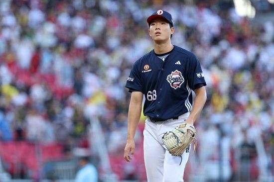 두산 베어스 투수 최민석이 지난 29일 광주 KIA전에 선발 등판해 79구 만에 6이닝 1실점 퀄리티 스타트 쾌투를 선보였다. 최민석은 디펜딩 챔피언 KIA 타선을 상대로 공격적인 투구를 선보이면서 시즌 3승을 달성했다. 두산 베어스