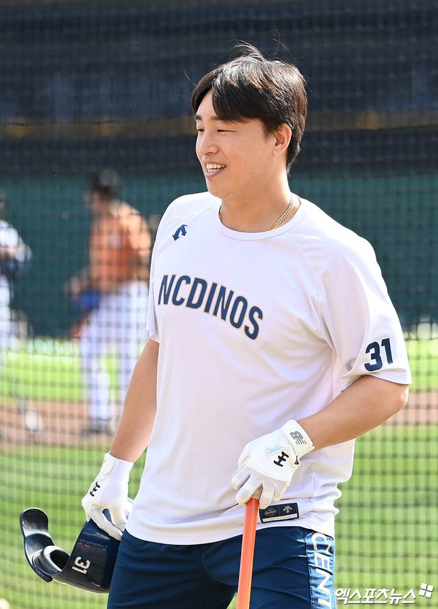 한화 이글스 선수가 된 손아섭. 엑스포츠뉴스 DB