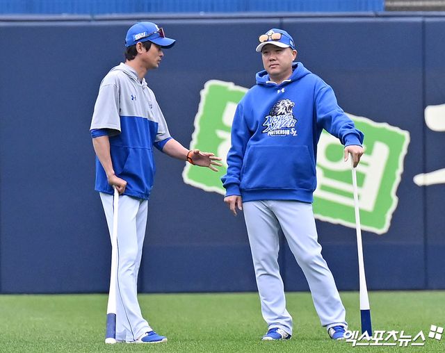 박진만 감독이 이끄는 삼성은 4일 대구 삼성라이온즈파크에서 2025 신한 SOL Bank KBO리그 LG 트윈스와 시즌 12차전을 치른다. 이날 경기 앞두고 삼성은 1군에서 주루 코치를 맡았던 강명구 코치를 엔트리에서 제외하고 퓨처스리그 주루 및 내야수비 코치 정병곤 코치를 콜업했다. 박 감독은 '최근 주루 쪽에서 여러 가지 안 좋은 모습들이 나왔다. 분위기 쇄신 차원의 교체'라고 이유를 설명했다.&nbsp;엑스포츠뉴스DB