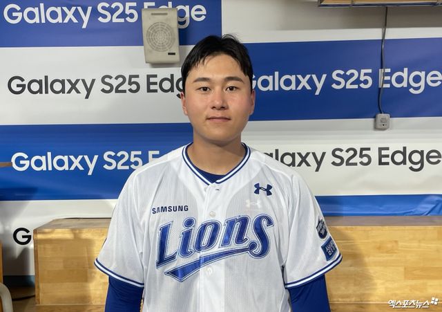 삼성 라이온즈 좌완 이승현이 4일 대구 삼성라이온즈파크에서 열린 2025 신한 SOL Bank KBO리그 LG 트윈스와 홈경기에서 8⅓이닝 1피안타(1피홈런) 3사사구 6탈삼진 1실점 인생투를 선보인 뒤 취재진과 인터뷰에 응하고 있다. 엑스포츠뉴스 대구, 김유민 기자