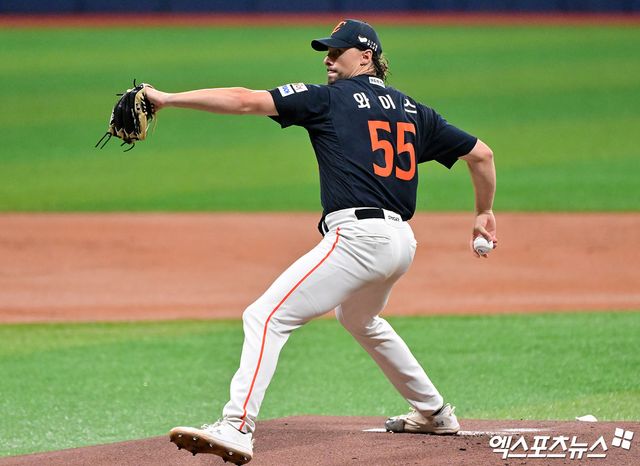 한화 이글스 외국인 투수 라이언 와이스가 6일 서울 고척스카이돔에서 열린 2025 신한 SOL Bank KBO리그 키움 히어로즈와의 팀 간 10차전에 선발등판, 6이닝 무실점으로 시즌 10승을 손에 넣었다. 사진 김한준 기자