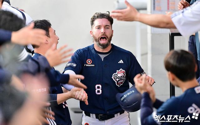 두산 베어스 외국인 타자 제이크 케이브가 8일 부산 사직야구장에서 열린 2025 신한 SOL Bank KBO리그 롯데 자이언츠와의 팀 간 10차전에서 멀티 홈런을 기록, 팀 역전승을 견인했다. 사진 엑스포츠뉴스 DB