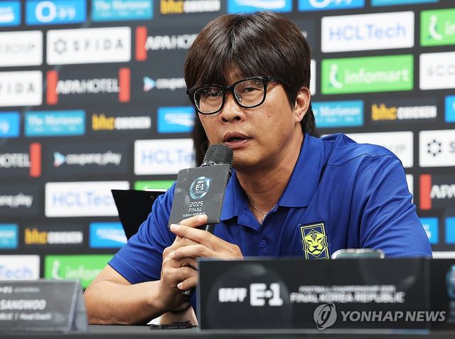 신상우호가 첫 경기부터 총력전을 벌인다. 지소연, 이금민, 김혜리, 장슬기 등 한국 여자 축구를 이끄는 주요 선수들이 모두 선발 출전한다. 한국이 상대전적에서 절대적으로 약세를 보이는 중국을 상대로 승리를 따낼 수 있을지 관심이다. 사진 연합뉴스