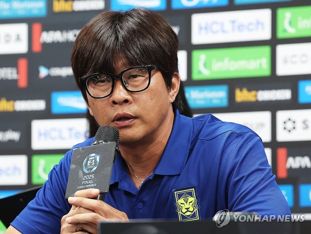 신상우호가 첫 경기부터 총력전을 벌인다. 지소연, 이금민, 김혜리, 장슬기 등 한국 여자 축구를 이끄는 주요 선수들이 모두 선발 출전한다. 한국이 상대전적에서 절대적으로 약세를 보이는 중국을 상대로 승리를 따낼 수 있을지 관심이다. 사진 연합뉴스