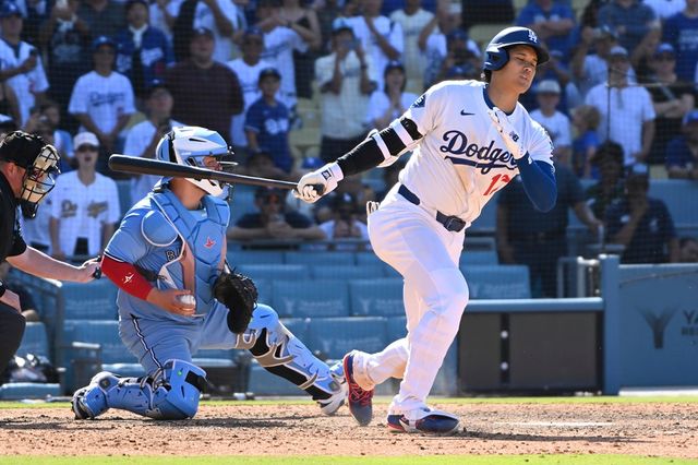 미국 메이저리그 LA 다저스의 오타니 쇼헤이가 11일(한국시간) 미국 캘리포니아주 로스앤젤레스의 다저스타디움에서 열린 2025 메이저리그 토론토 블루제이스와의 홈 경기에서 시즌 41호 홈런을 기록했다. 사진 연합뉴스