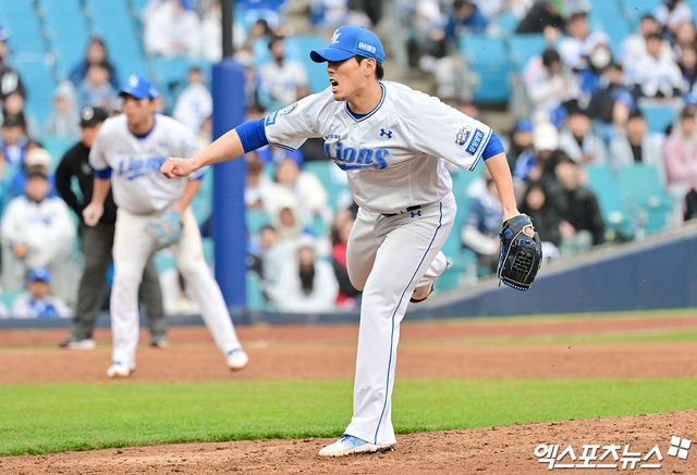 삼성 라이온즈 투수 김재윤이 올해 정규시즌 경기에 구원 등판해 역투하고 있다. 엑스포츠뉴스 DB