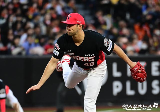 KIA 타이거즈 선발투수 제임스 네일이 올해 정규시즌 경기에 등판해 역투하고 있다. 엑스포츠뉴스 DB