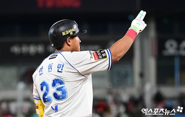 LG 트윈스와 KT 위즈는 13일 수원 KT위즈파크에서 2025 신한 SOL 뱅크 KBO리그 팀 간 12차전을 치를 예정이었으나 플레이볼을 불과 10분 앞두고 내린 폭우로 인해 취소됐다. 이날 경기에서 KT는 신인왕 후보로 타격 선두인 안현민이 LG 신인왕 후보 송승기와 격돌할 예정이었으나 무산됐다. 엑스포츠뉴스DB