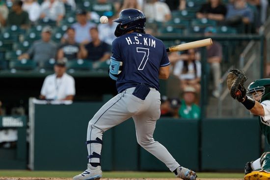탬파베이 레이스 김하성이 14일(한국시간) 미국 캘리포니아주 새크라멘토 서터 헬스 파크에서 열린 2025 메이저리그(MLB) 애슬레틱스와 원정경기에 8번타자 겸 유격수로 선발 출전해 자신의 시즌 3호 2루타 포함 3타수 2안타 1사구를 기록했다. 연합뉴스