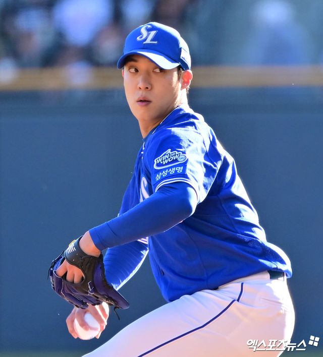 삼성 라이온즈 선발투수 원태인이 올해 정규시즌 경기에 등판해 투구하고 있다. 엑스포츠뉴스 DB