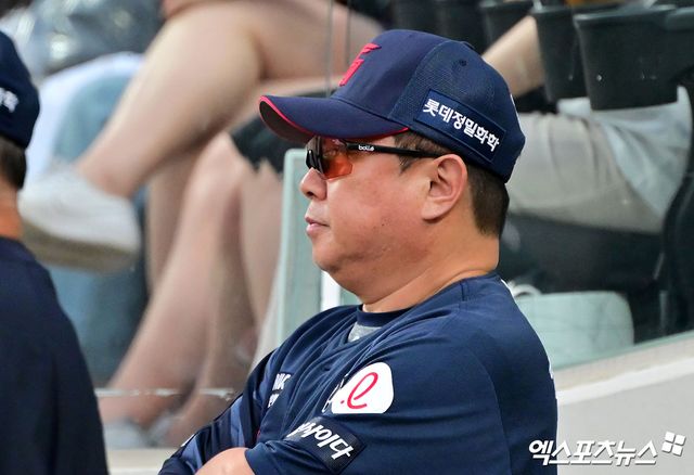 김태형 감독이 이끄는 롯데 자이언츠가 15일 부산 사직야구장에서 열린 2025 신한 SOL Bank KBO리그 삼성 라이온즈와의 팀 간 11차전에서 4-10으로 패배, 7연패의 수렁에 빠졌다. 사진 엑스포츠뉴스 DB