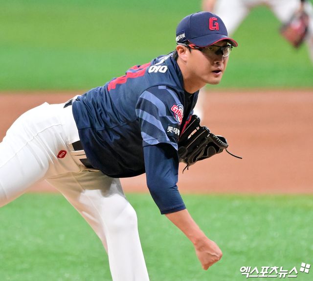 롯데 자이언츠 우완 박세웅이 22일 창원 NC파크에서 열리는 2025 신한 SOL Bank KBO리그 NC 다이노스와 팀 간 12차전에 선발투수로 나선다. 사진 엑스포츠뉴스 DB