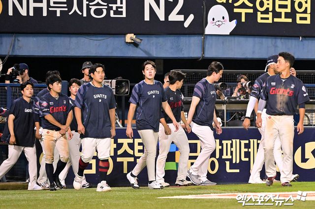 롯데 자이언츠가 22일 창원NC파크에서 열린 2025 신한 SOL Bank KBO리그 NC 다이노스와의 팀 간 12차전에서 패배, 11연패의 수렁에 빠졌다. 사진 엑스포츠뉴스 DB