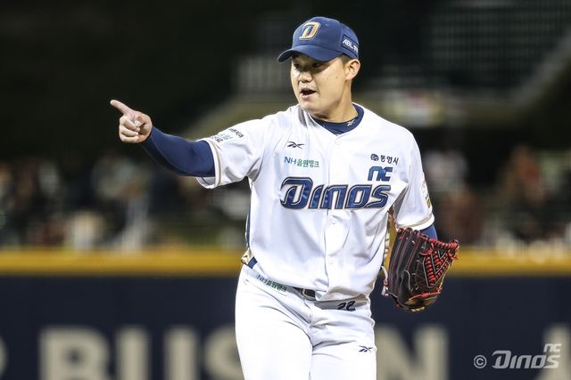 NC 다이노스 우완 영건 김녹원이 23일 창원NC파크에서 열린 2025 신한 SOL BAnk KBO리그 롯데와의 팀 간 13차전에 선발등판, 5이닝 1실점으로 승리투수가 됐다. 사진 NC 다이노스