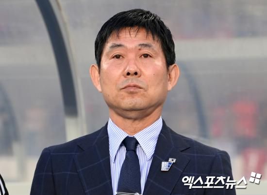 일본 매체 '스포니치 아넥스'를 비롯한 복수의 일본 매체들이 23일 보도를 통해 지바 시내에서 진행된 마에다 료이치 코치가 일본 대표팀의 롱스로인 도입 가능성이 있다고 전했다.&nbsp;엑스포츠뉴스DB