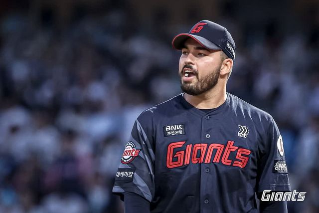 롯데 자이언츠 에이스 알렉 감보아가 23일 창원NC파크에서 열린 2025 신한 SOL BAnk KBO리그 NC 다이노스와의 팀 간 13차전에 선발등판, 5이닝 4실점 3자책으로 부진했다. 사진 롯데 자이언츠