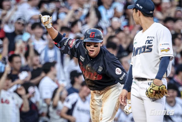 롯데 자이언츠 내야수 박찬형이 24일 창원NC파크에서 열린 2025 신한 SOL Bank KBO리그 NC 다이노스와의 팀 간 14차전에서 4안타 4타점을 기록, 팀 12연패 탈출을 이끌었다. 사진 롯데 자이언츠