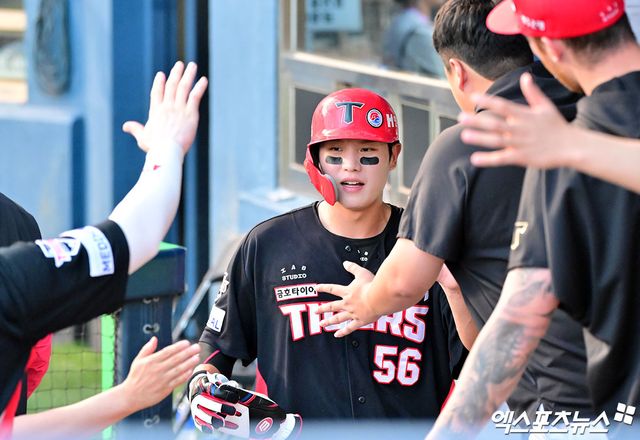 15일 오후 서울 송파구 잠실야구장에서 열린 '2025 신한 SOL Bank KBO리그' KIA 타이거즈와 두산 베어스의 경기, 4회초 1사 2루 KIA 오선우가 박민의 1타점 적시타때 득점에 성공하고 있다. 엑스포츠뉴스 DB