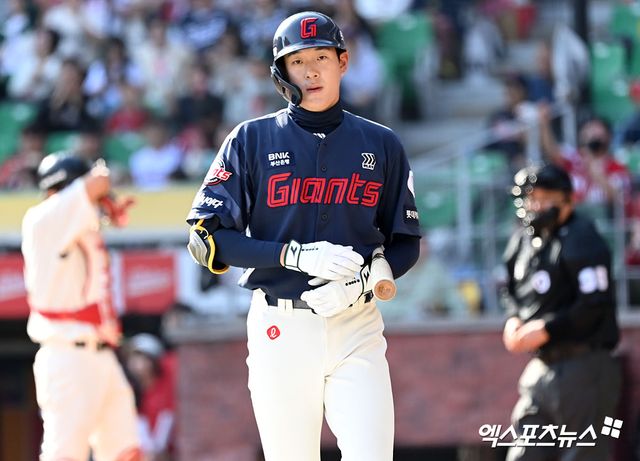 롯데 자이언츠 내야수 나승엽이 3일 서울 고척스카이돔에서 열린 2025 신한 SOL Bank KBO리그 키움 히어로즈와의 팀 간 15차전에 앞서 1군 엔트리에서 말소됐다. 사진 엑스포츠뉴스 DB