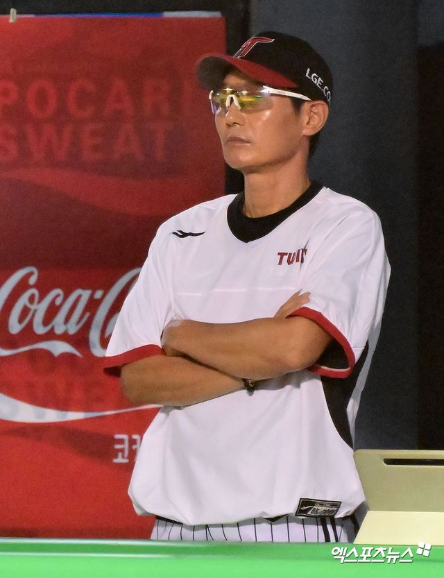 염경엽 감독이 이끄는 LG 트윈스가 30일 서울 잠실야구장에서 열린 2025 신한 SOL Bank KBO리그 키움 히어로즈와의 팀 간 14차전에서 6-5로 이겼다. 사진 김한준 기자