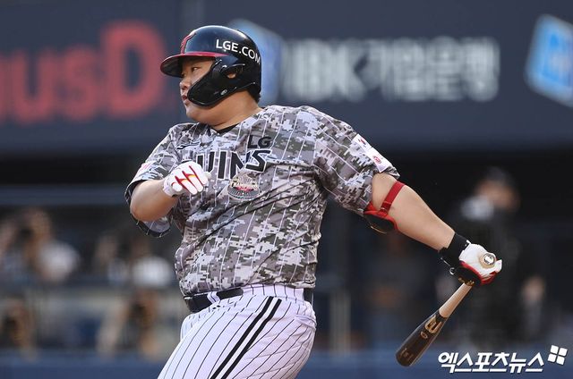 LG 트윈스 거포 포수 유망주 김범석이 최근 구단에 오는 10월 현역으로 입대하겠다는 의사를 내비쳤다. 사진 엑스포츠뉴스 DB