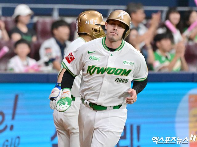 키움 히어로즈 외국인 타자 루벤 카디네스가 31일 서울 잠실야구장에서 열린 2025 신한 SOL Bank KBO리그 LG 트윈스와의 팀 간 15차전에 결장했다. 사진 엑스포츠뉴스 DB