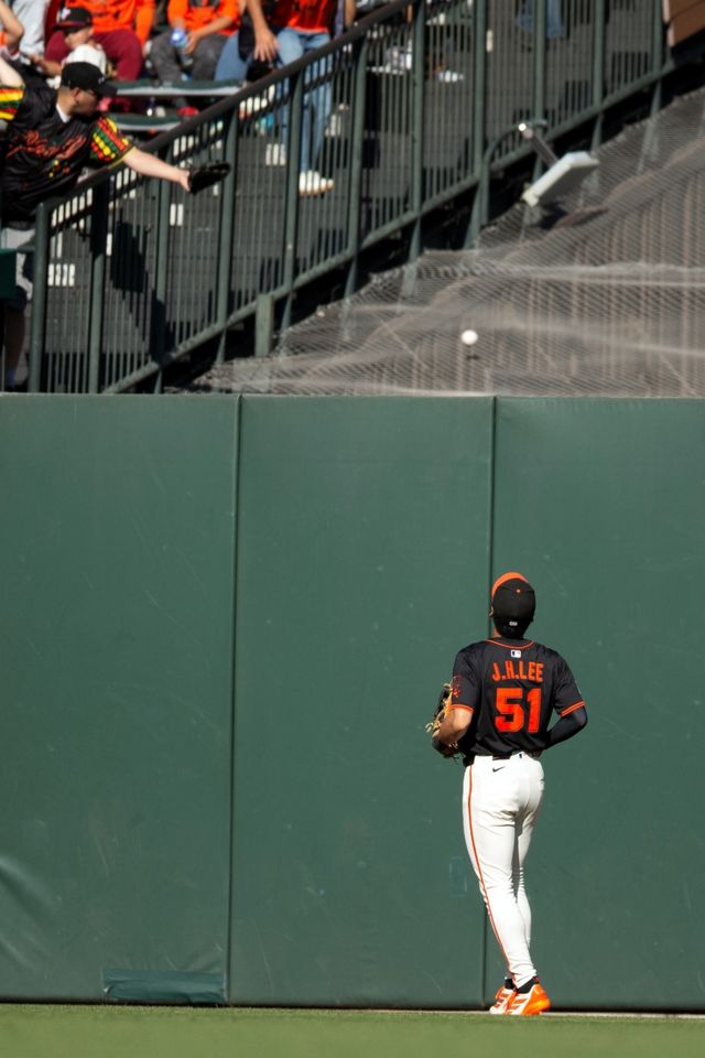 샌프란시스코 자이언츠 외야수 이정후가 31일 미국 캘리포니아주 샌프란시스코의 오라클파크에서 열린 2025 미국 메이저리그(MLB) 볼티모어 오리올스와의 홈경기에 7번타자 겸 중견수로 선발 출전해 3타수 무안타를 기록했다. Imagn Images 연합뉴스