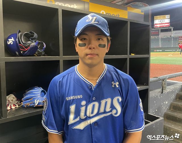 삼성 라이온즈 김영웅이 5일 인천 SSG 랜더스전에서 활약 후 기념촬영하고 있다. 인천, 최원영 기자