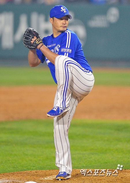 삼성 라이온즈 투수 오승환이 2013년 경기에 등판해 투구하고 있다. 엑스포츠뉴스 DB
