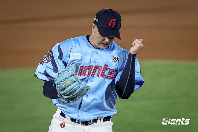 6일 KIA 타이거즈전 종료 후 롯데 자이언츠로부터 방출 통보를 받은 미국인 좌완 터커 데이비슨. 사진 롯데 자이언츠