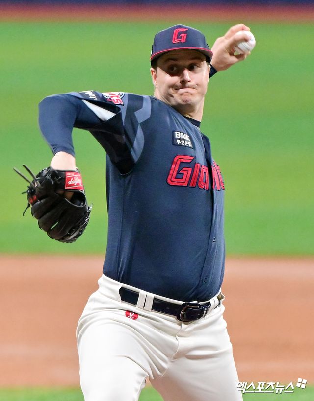 롯데 자이언츠 외국인 투수 터커 데이비슨이 6일 부산 사직야구장에서 열리는 2025 신한 SOL Bank KBO리그 KIA 타이거즈와의 팀 간 14차전에 선발투수로 나선다. 사진 엑스포츠뉴스 DB