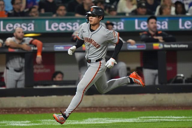 미국 메이저리그 샌프란시스코 자이언츠의 이정후가 10일(한국시간) 미국 캘리포니아주 샌프란시스코의 오라클 파크에서 열린 2025 메이저리그 워싱턴 내셔널스와의 홈 경기에 6번타자 겸 중견수로 선발출전, 4타수 1안타를 기록했다. 사진 연합뉴스