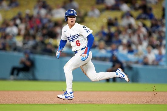 11일(한국시간) 미국 캘리포니아주 로스앤젤레스의 다저스타디움에서 열린 2025 미국 메이저리그(MLB) 콜로라도 로키스와의 홈경기에 대타로 출전한 LA 다저스 김혜성이 1타수 무안타를 기록했다.Imagn Images 연합뉴스